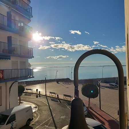 Apartamento En Primera Linea De Mar L'Ampolla Kültér fotó